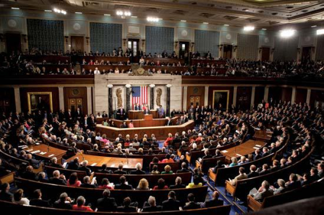 Un comité de la Chambre des députés américains adopte un projet de loi visant à couper l’aide à l’Autorité palestinienne