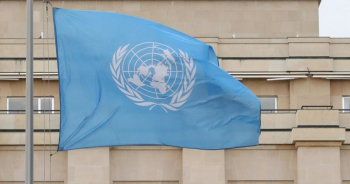Un responsable de l’ONU et des délégations étrangères arrivent dans la bande de Gaza