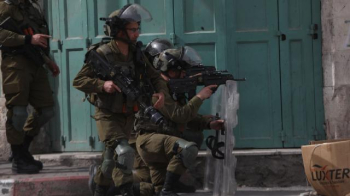 İsrail Güvenlik Güçleri, İşgal Altındaki Batı Şeria’da 14 Filistinliyi Gözaltına Aldı