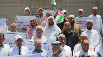 Gazze’deki alimler İsrail’in Rahmet Kapısı Mescidi’ni kapatma kararını protesto etti