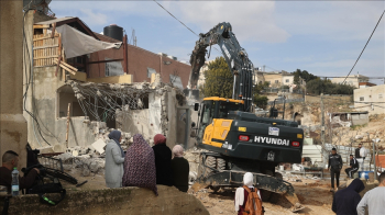 İsrail Makamları İşgal Altındaki Kudüs’te Filistinli İki Aileye Kendi Evlerini Yıktırdı