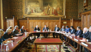 Jordanian king discuss the issue of the two-state solution with the British Parliament