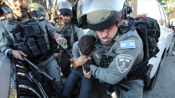 İsrail Güvenlik Güçleri İşgal Altındaki Doğu Kudüs’te 15 Filistinli Genci Gözaltına Aldı