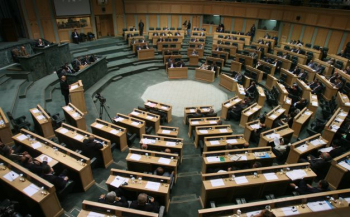 Jordanian MPs withdraw after a speech in parliament on the embassy incident