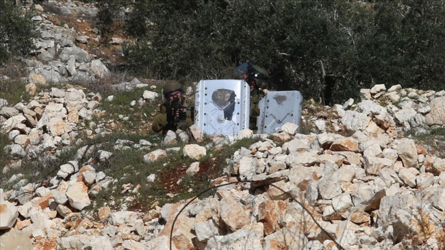 İsrail Güvenlik Güçleri İşgal Altındaki Batı Şeria'daki Gösterilerde 34 Filistinliyi Yaraladı