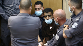 Filistin Esirler Heyeti Firar Ettikten Sonra Yakalanan Zekeriya ez-Zubeydi’nin İşkenceye Maruz Kaldığını Açıkladı