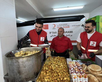 Türk Kızılayı Filistin'de 42 Bin Kişiye Ramazan Yardımı Ulaştırıyor