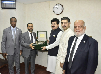 A delegation of the League of "parliamentarians for Al-Quds" visits the President of the Senate of Pakistan