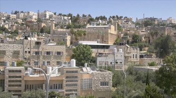 Yahudi Yerleşimciler İşgal Altındaki Batı Şeria’da Bir Filistinli’nin Evini Ele Geçirdi