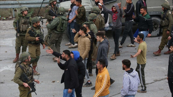 İsrail Askerleri İşgal Altındaki Batı Şeria’daki Gösterilere Müdahale Etti: 15 Filistinli Yaralı