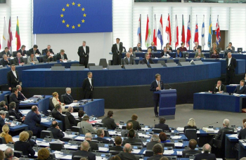 L’UE condamne l’annulation des allocations des prisonniers et des martyrs par "Israël"