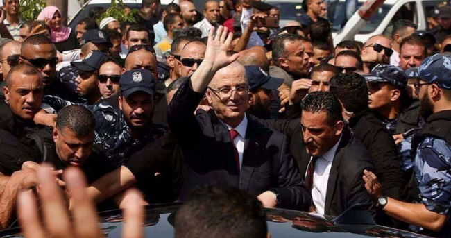 Al-Hamdallah’s government takes office in Gaza