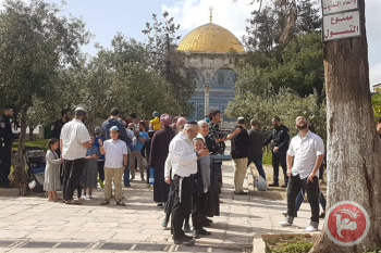 Israeli police commissioner, settlers raid Al-Aqsa compound