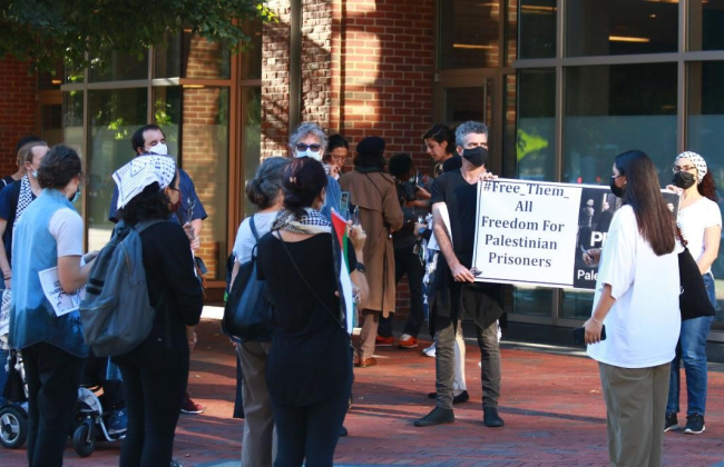 Boston : Un stand de soutien pour les prisonniers palestiniens dans les geôles de l’occupation  